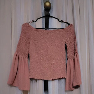 BOGO $10!!EXPRESS crinkle stretch off shoulder bell sleeve top, blush/mauve EUC!